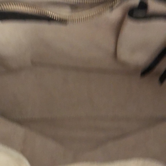 Nancy Gonzalez CROCODILE NEW CONDITION UNIQUE HANDLE WITH CIRCLE AND TWO KNOTS - Picture 7 of 10